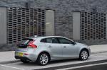 Volvo V40 D4 Inscription 2016 года (UK)